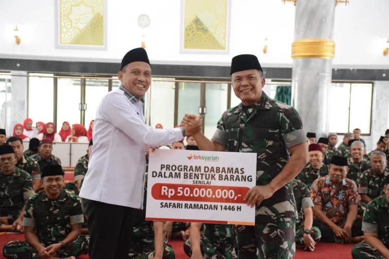 Korem 031/Wira Bima Peringati Nuzulul Quran di Masjid Al Mukhlisin